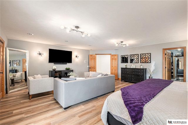1505 N 213th Circle, Elkhorn, NE 68022
