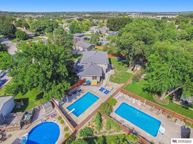1505 N 213th Circle, Elkhorn, NE 68022