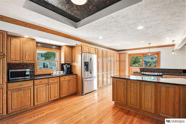 1505 N 213th Circle, Elkhorn, NE 68022
