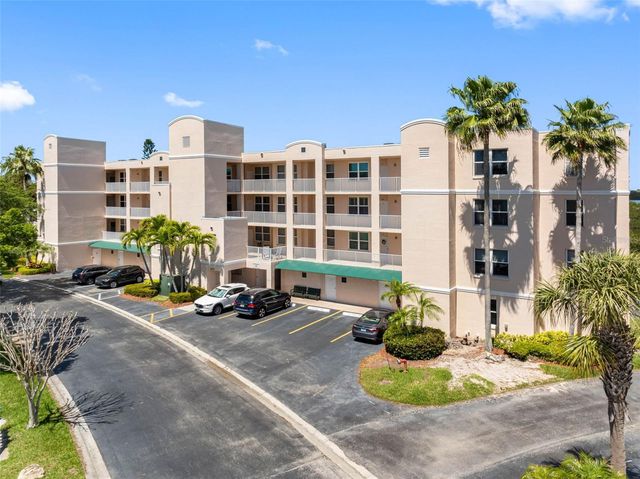 6575 99TH WAY N 22205, St Petersburg, FL 33708