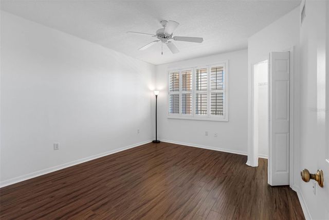 6575 99TH WAY N 22205, St Petersburg, FL 33708