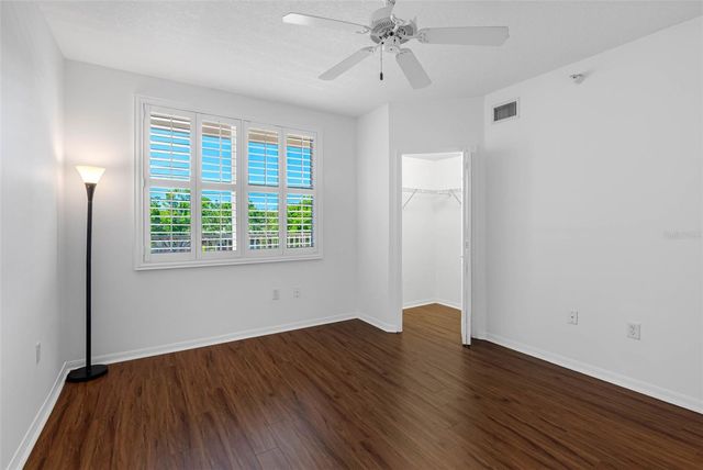 6575 99TH WAY N 22205, St Petersburg, FL 33708