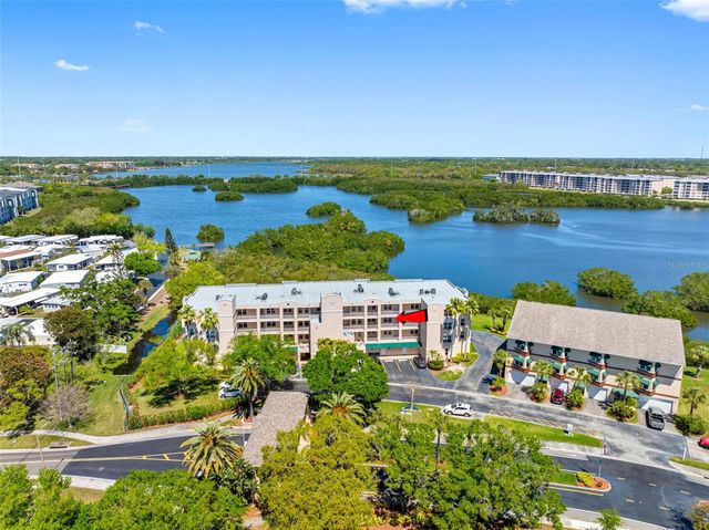 6575 99TH WAY N 22205, St Petersburg, FL 33708