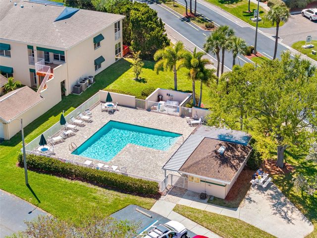 6575 99TH WAY N 22205, St Petersburg, FL 33708