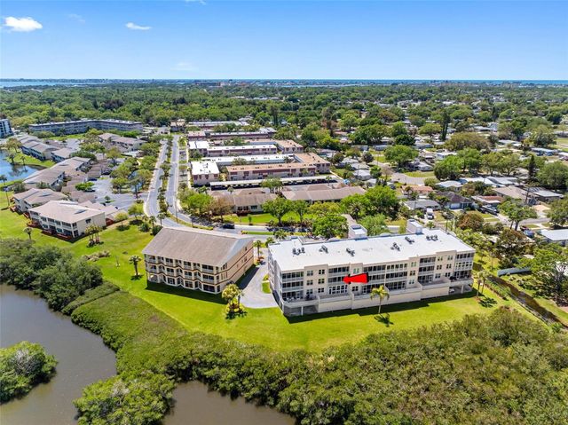 6575 99TH WAY N 22205, St Petersburg, FL 33708