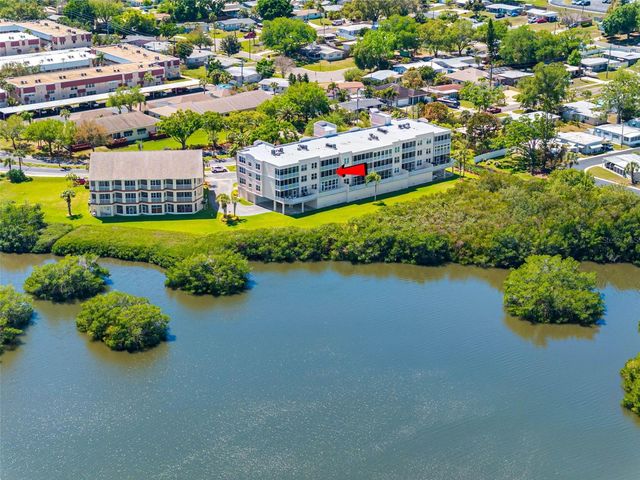 6575 99TH WAY N 22205, St Petersburg, FL 33708