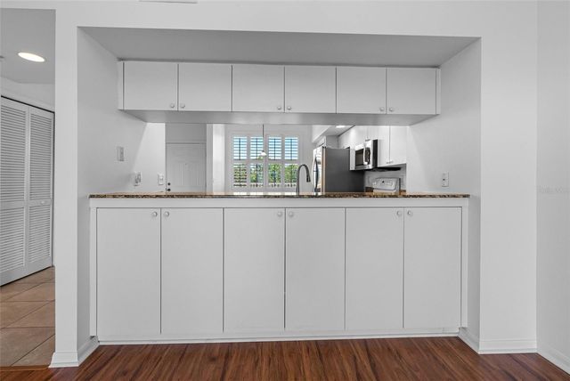 6575 99TH WAY N 22205, St Petersburg, FL 33708