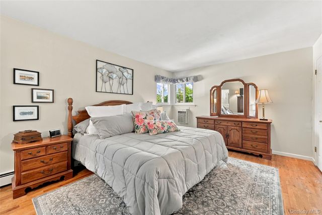 75 Bayview Drive, Oakdale, NY 11769