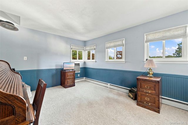 75 Bayview Drive, Oakdale, NY 11769
