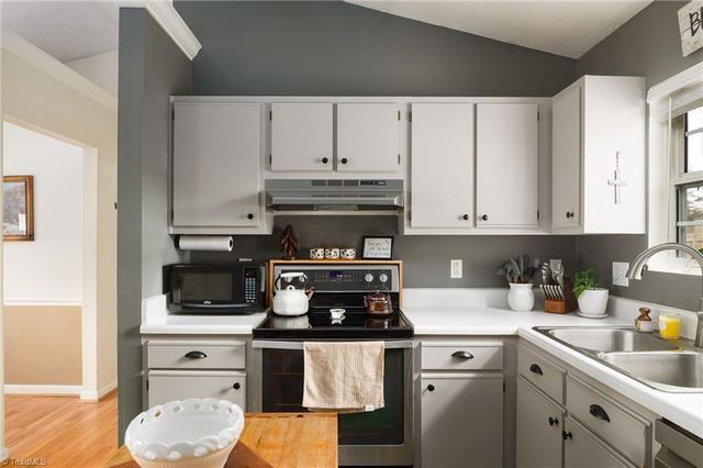 609 Ladford Lane, High Point, NC 27265