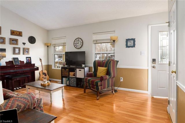 609 Ladford Lane, High Point, NC 27265