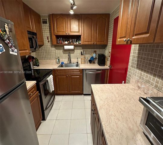 3301 NE 5th Ave 805, Miami, FL 33137