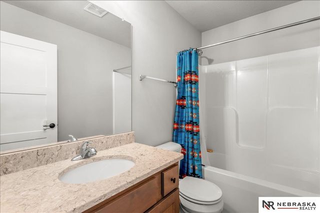 14905 S 18 Street, Bellevue, NE 68123