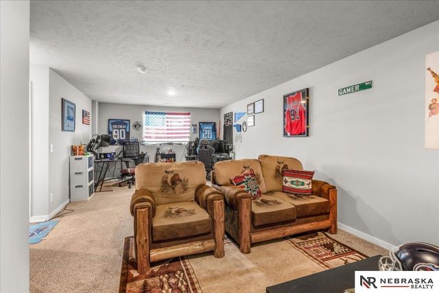 14905 S 18 Street, Bellevue, NE 68123