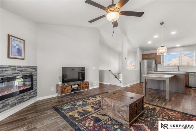 14905 S 18 Street, Bellevue, NE 68123