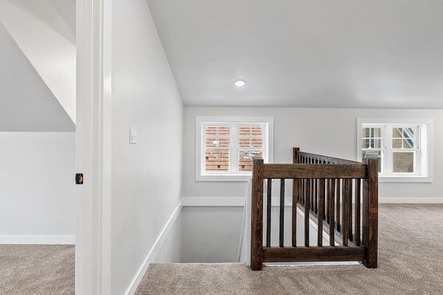 1952 N 86TH STREET, Wauwatosa, WI 53226