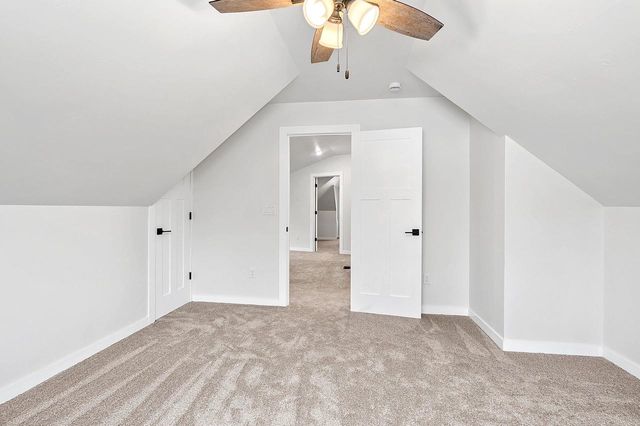 1952 N 86TH STREET, Wauwatosa, WI 53226