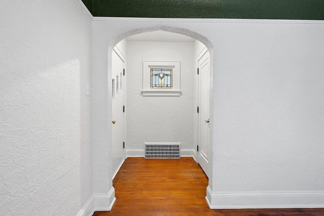 1952 N 86TH STREET, Wauwatosa, WI 53226