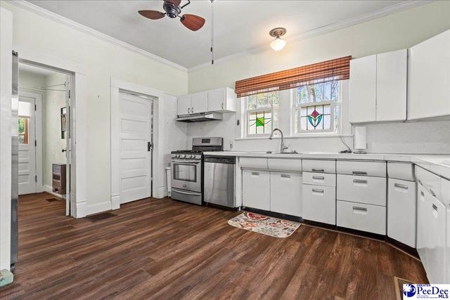 310 W College Avenue, Hartsville, SC 29550