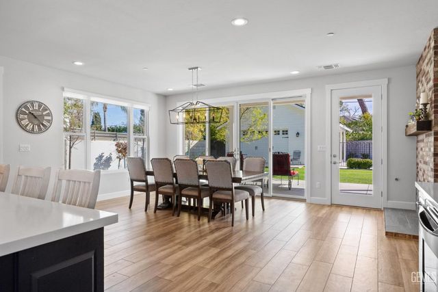 7108 Saint Andrews Drive, Bakersfield, CA 93309