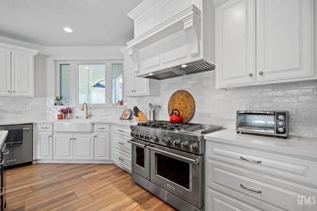 7108 Saint Andrews Drive, Bakersfield, CA 93309