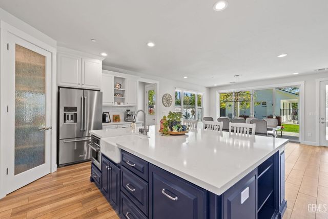 7108 Saint Andrews Drive, Bakersfield, CA 93309