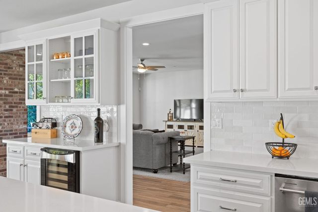 7108 Saint Andrews Drive, Bakersfield, CA 93309