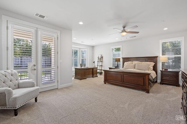 7108 Saint Andrews Drive, Bakersfield, CA 93309