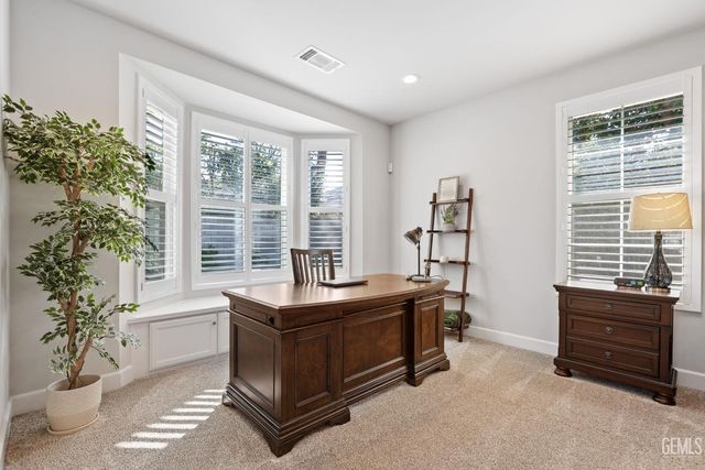 7108 Saint Andrews Drive, Bakersfield, CA 93309