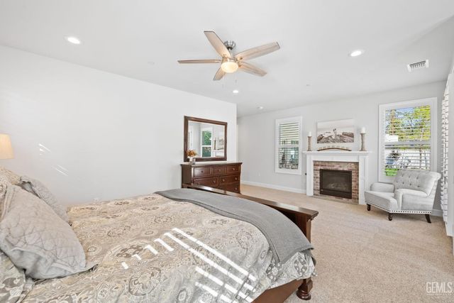 7108 Saint Andrews Drive, Bakersfield, CA 93309