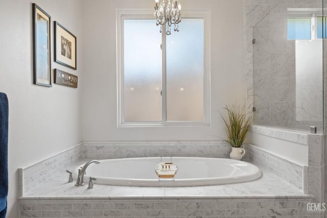 7108 Saint Andrews Drive, Bakersfield, CA 93309