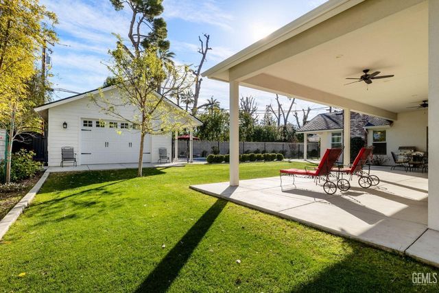 7108 Saint Andrews Drive, Bakersfield, CA 93309