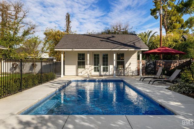 7108 Saint Andrews Drive, Bakersfield, CA 93309