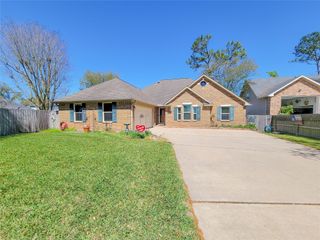 4021 Fatta Drive, Dickinson, TX 77539