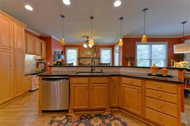 2721 Rustling Pines Court NE, Marietta, GA 30062