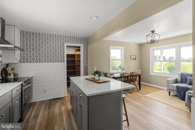 437 S 5TH ST, Oxford, PA 19363