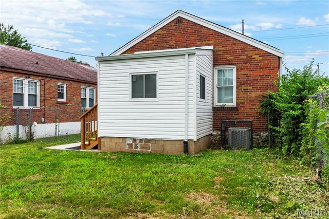 6325 Stratford Avenue, St Louis, MO 63120