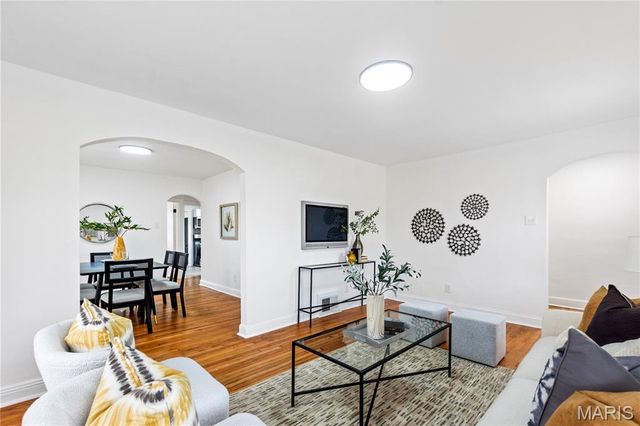 6325 Stratford Avenue, St Louis, MO 63120