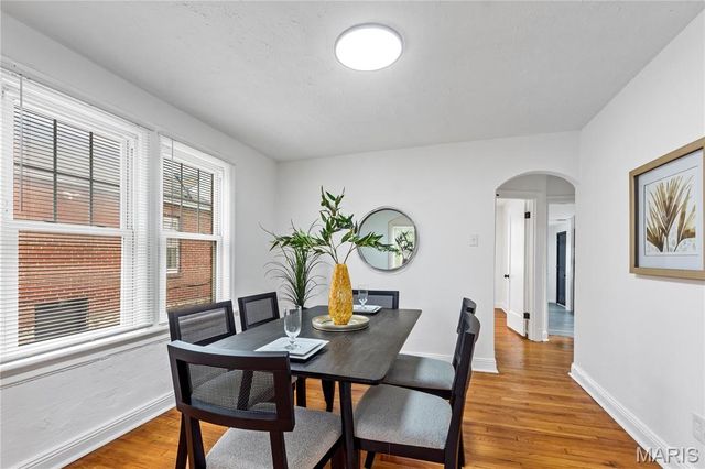 6325 Stratford Avenue, St Louis, MO 63120