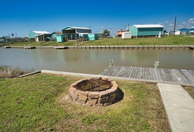 326 County Road 204, Sargent, TX 77414