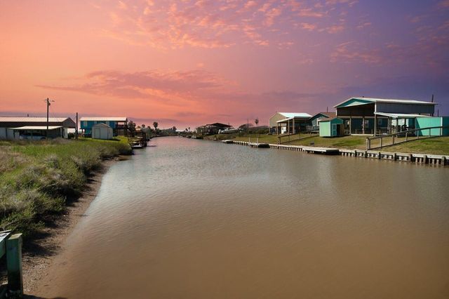 326 County Road 204, Sargent, TX 77414