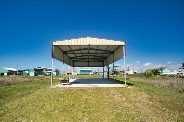 326 County Road 204, Sargent, TX 77414