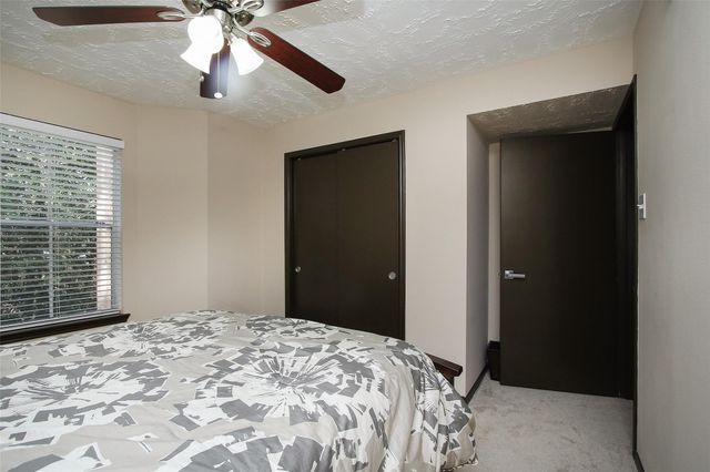 8051 Bay Branch Drive 323, The Woodlands, TX 77382