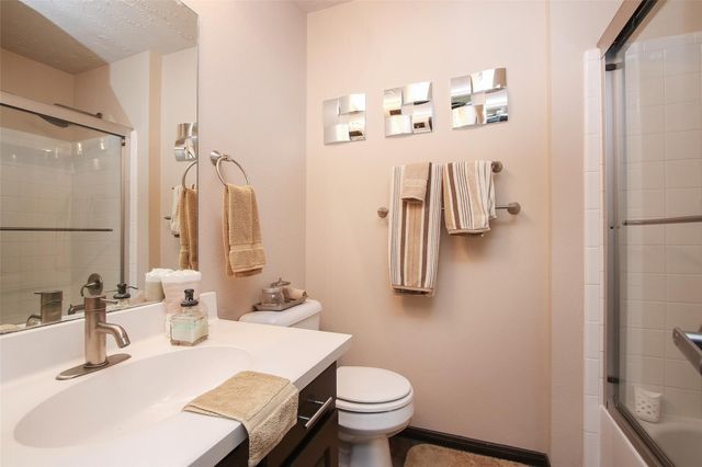 8051 Bay Branch Drive 323, The Woodlands, TX 77382