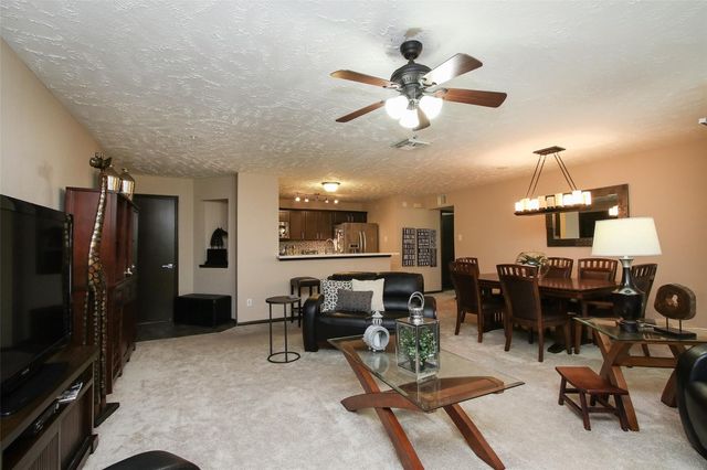 8051 Bay Branch Drive 323, The Woodlands, TX 77382