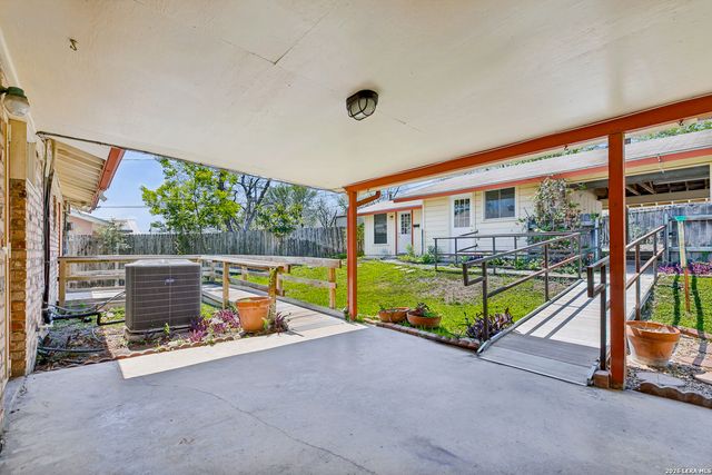 5015 Bayonne, San Antonio, TX 78228