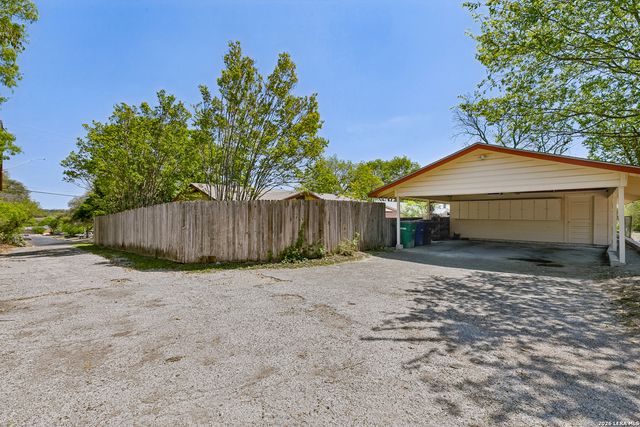 5015 Bayonne, San Antonio, TX 78228