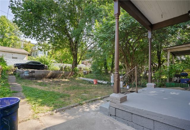 2213 Woodstock Ave, Swissvale, PA 15218