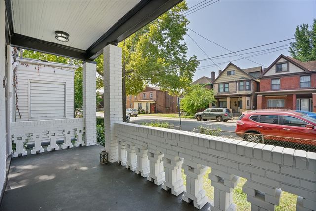 2213 Woodstock Ave, Swissvale, PA 15218