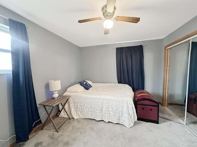 917 S 7th Avenue, Escanaba, MI 49829